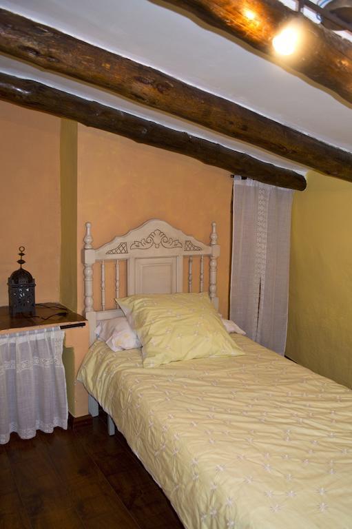 Casa Rural Los Lilos Gotor Chambre photo